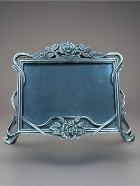 Vintage Style Silver Tone Ornate 3.5x5 Picture Frame Velvet Back Floral Rose